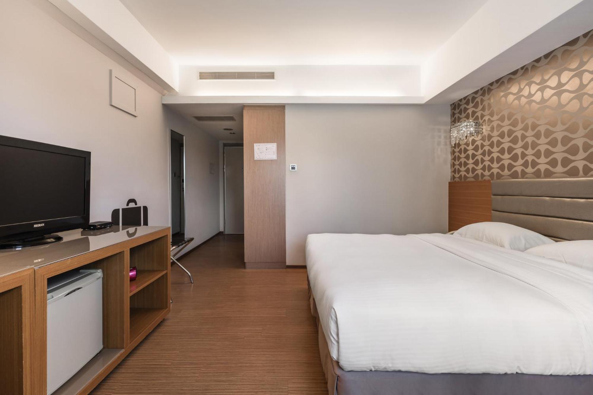 The Riverside Hotel Esthetics Kaohsiung Exterior foto