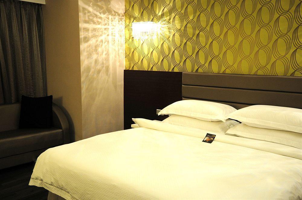 The Riverside Hotel Esthetics Kaohsiung Exterior foto