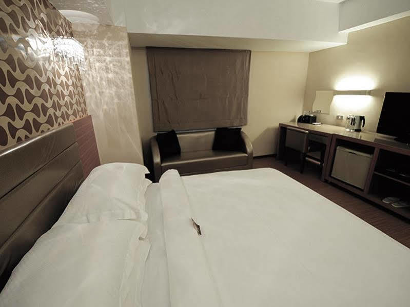 The Riverside Hotel Esthetics Kaohsiung Exterior foto
